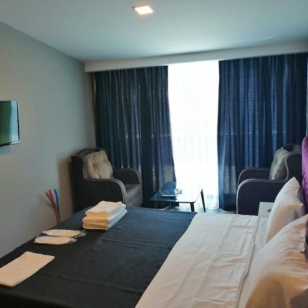 Plus Park Suite & Hotel Istanbul Bagian luar foto