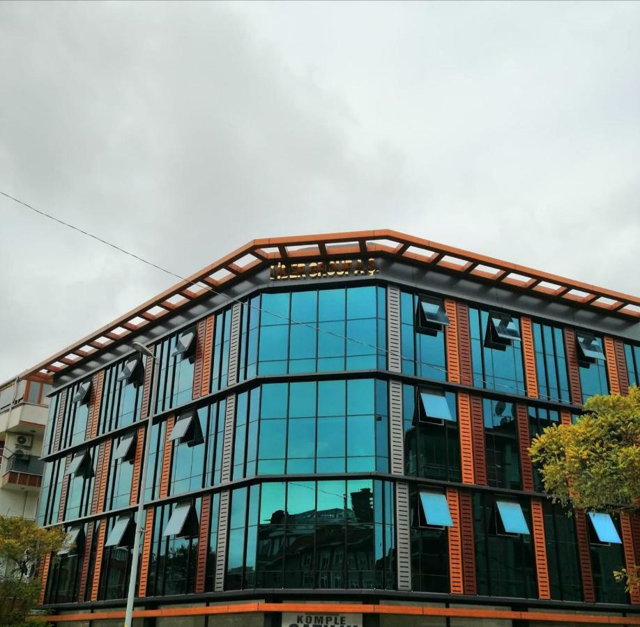 Plus Park Suite & Hotel Istanbul Bagian luar foto